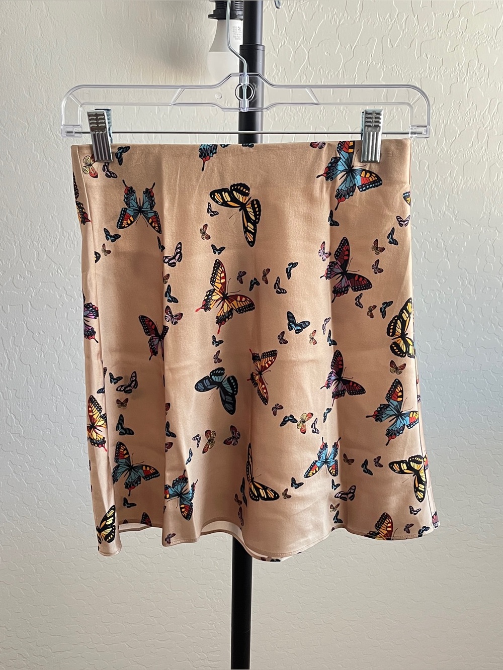 Cami NYC Aviva Butterfly Print Silk Charmeuse Beige Mini Skirt - Picture 6 of 11